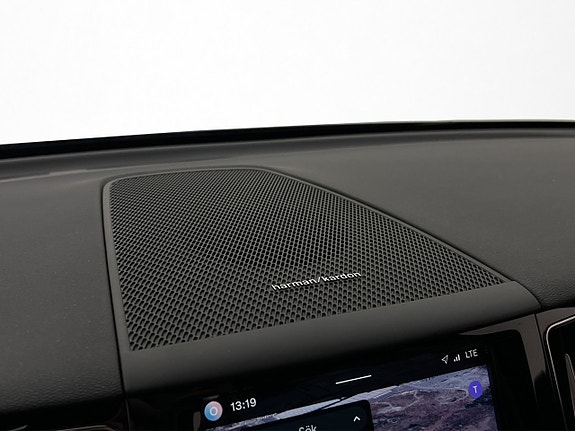 Volvo XC60 17 of 30