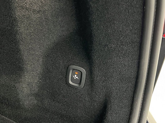Volvo XC60 30 of 30