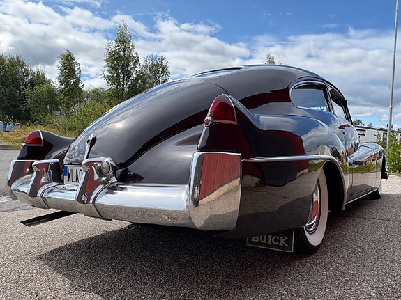 Buick Roadmaster 9 of 27