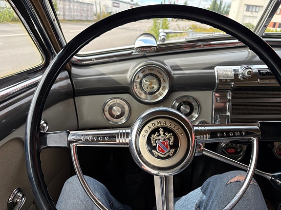 Buick Roadmaster 22 of 27