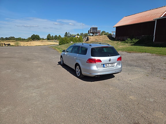 Volkswagen Passat 4 of 6