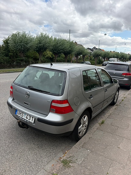 Volkswagen Golf IV 2 of 4