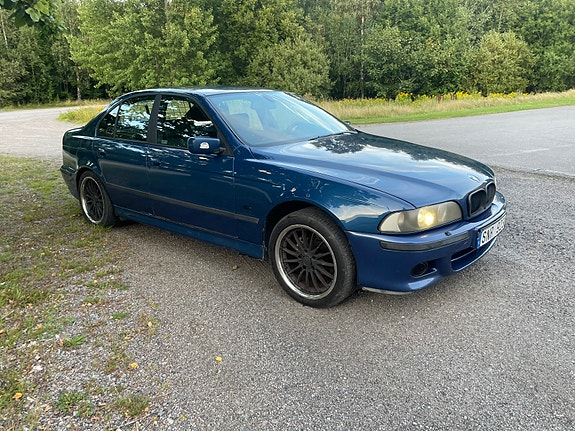 BMW 525i 4 of 16