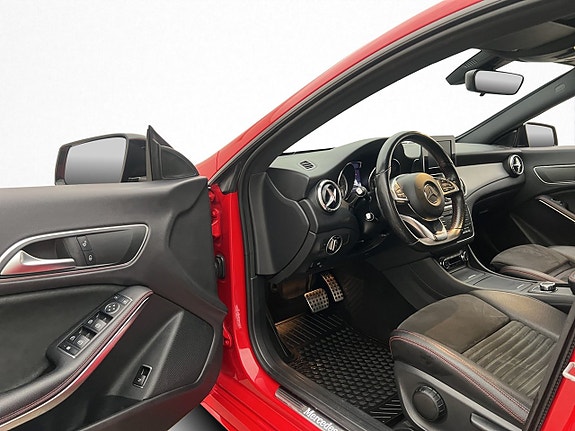 Mercedes-Benz CLA220 d 9 of 28