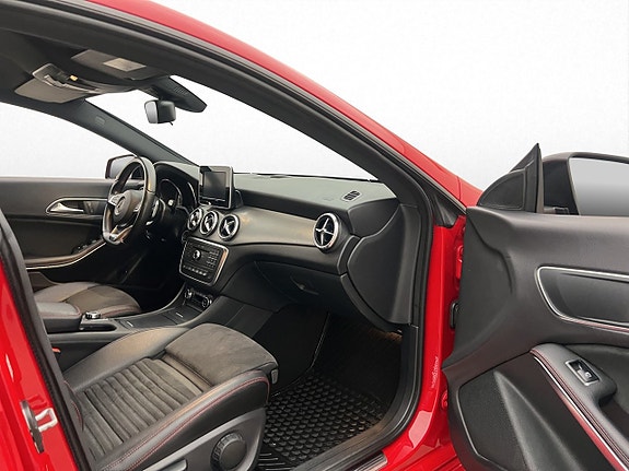 Mercedes-Benz CLA220 d 22 of 28