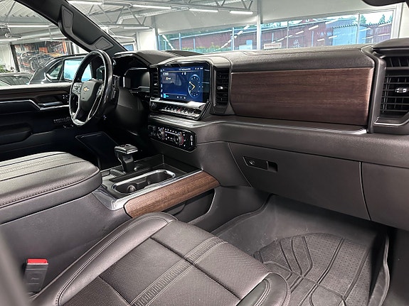 Chevrolet Silverado 1500 16 of 29