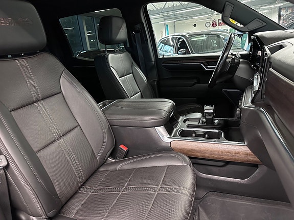 Chevrolet Silverado 1500 14 of 29