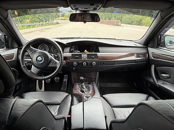 BMW 520d 6 of 8