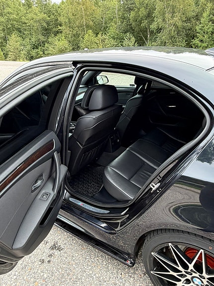BMW 520d 5 of 8