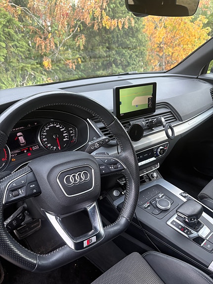 Audi Q5 2 of 6
