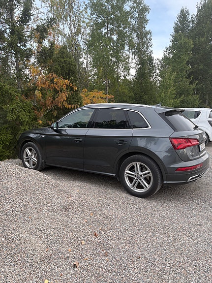 Audi Q5 4 of 6
