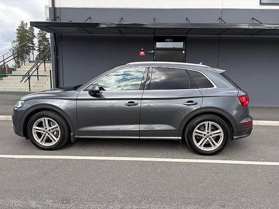 Audi Q5 4 of 7
