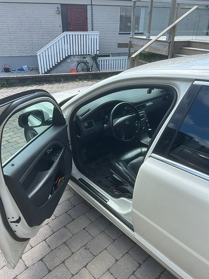 Volvo S80 4 of 6