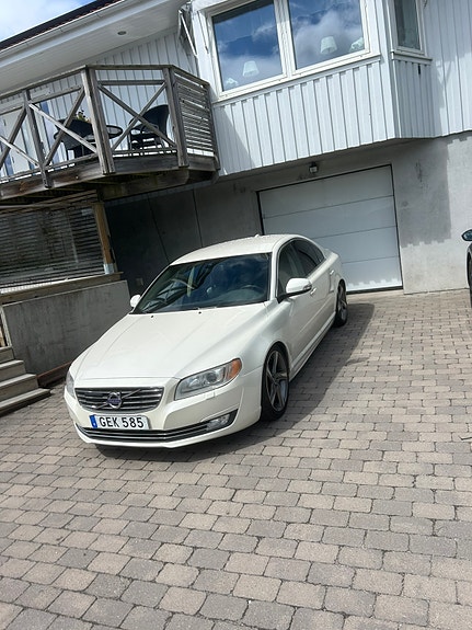 Volvo S80 3 of 6