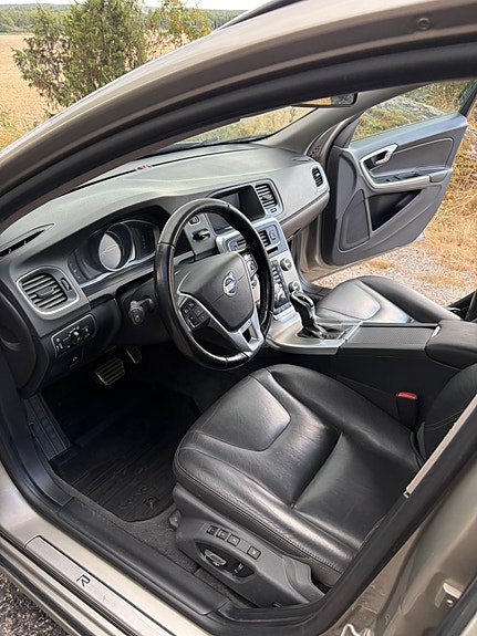 Volvo V60 12 of 13
