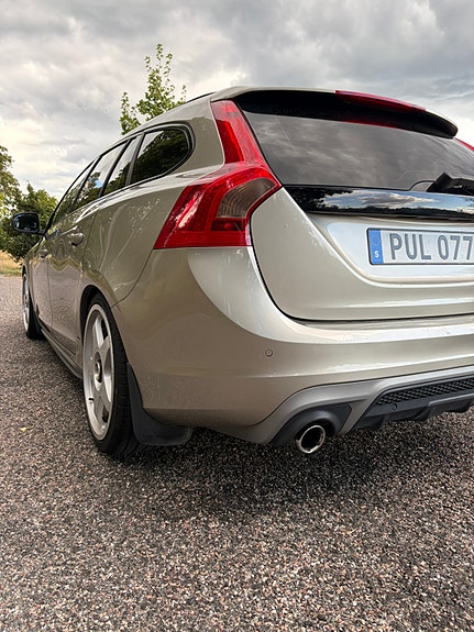 Volvo V60 9 of 13