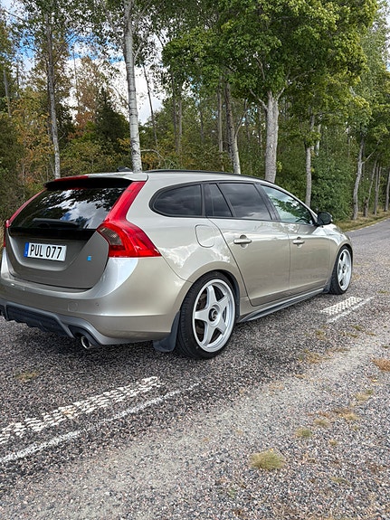 Volvo V60 7 of 13