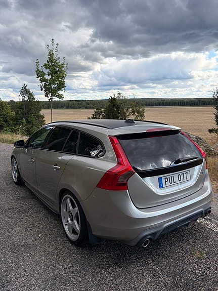 Volvo V60 8 of 13