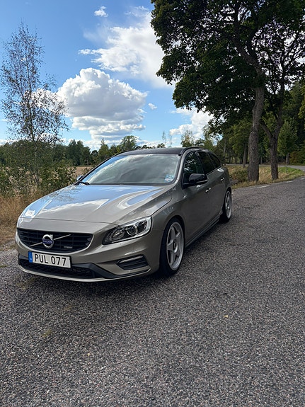 Volvo V60 4 of 13