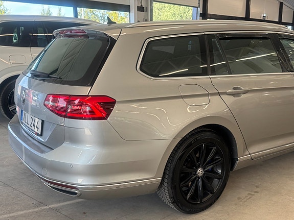 Volkswagen Passat 7 of 17