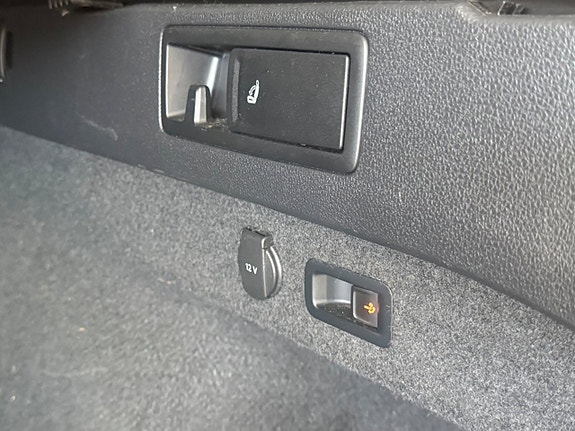 Volkswagen Passat 9 of 17