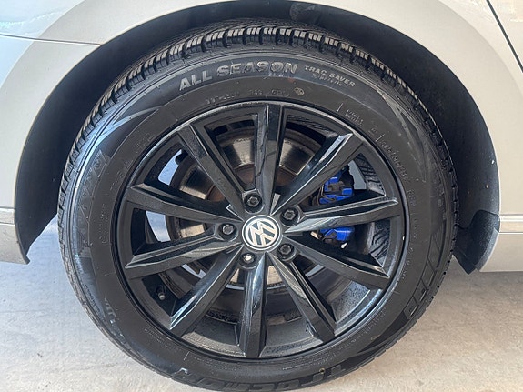 Volkswagen Passat 8 of 17