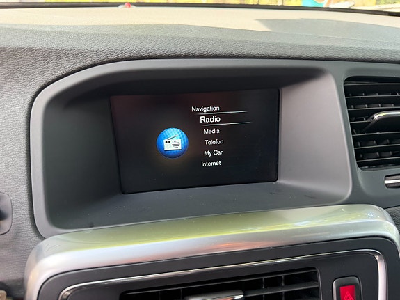 Volvo V60 Cross Country 12 of 13
