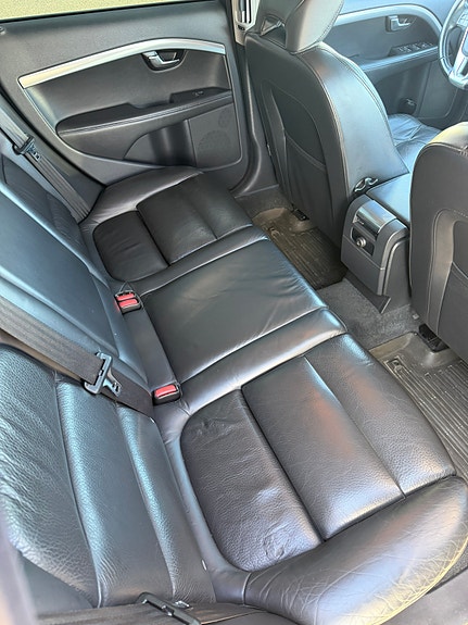 Volvo V70 7 of 11
