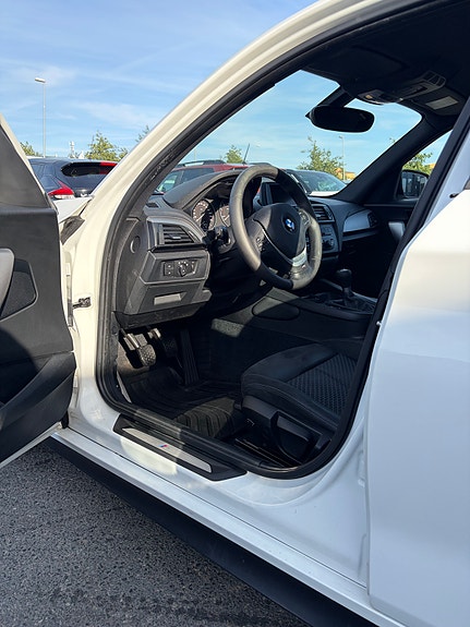BMW 118d 6 of 10
