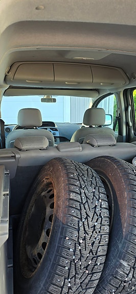 Renault Kangoo Express 2 of 12