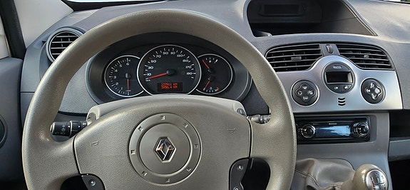 Renault Kangoo Express 8 of 12