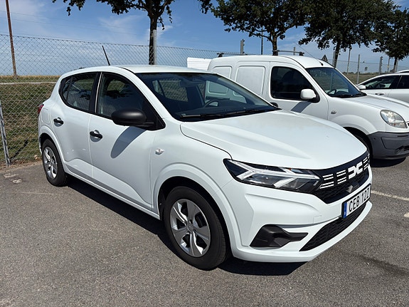 Dacia Sandero 2 of 5