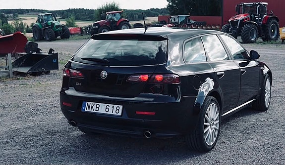 Alfa Romeo 159 2 of 4