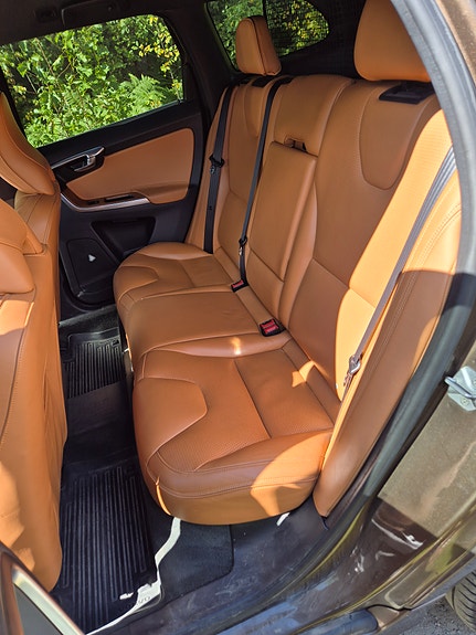 Volvo XC60 10 of 13