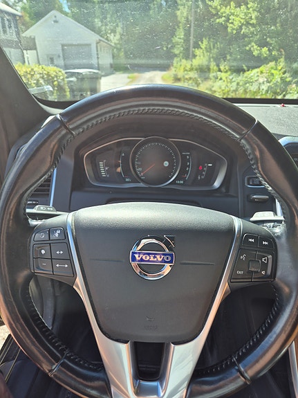 Volvo XC60 7 of 13