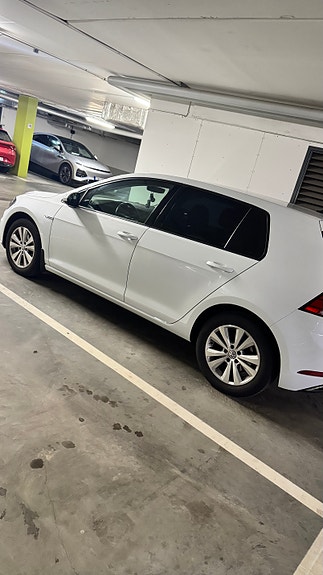 Volkswagen Golf VII 9 of 9