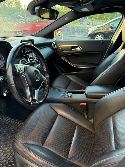 Mercedes-Benz A220 6 of 6