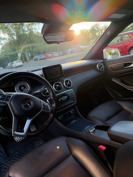 Mercedes-Benz A220 5 of 6