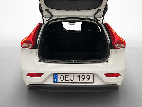 Volvo V40 10 of 25