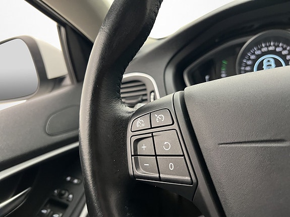 Volvo V40 23 of 25