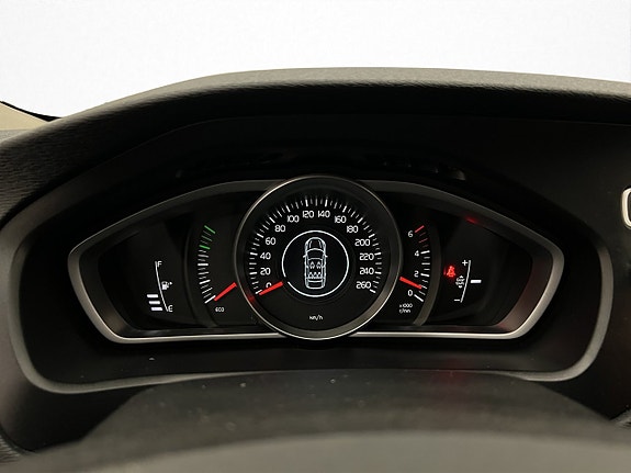 Volvo V40 14 of 25