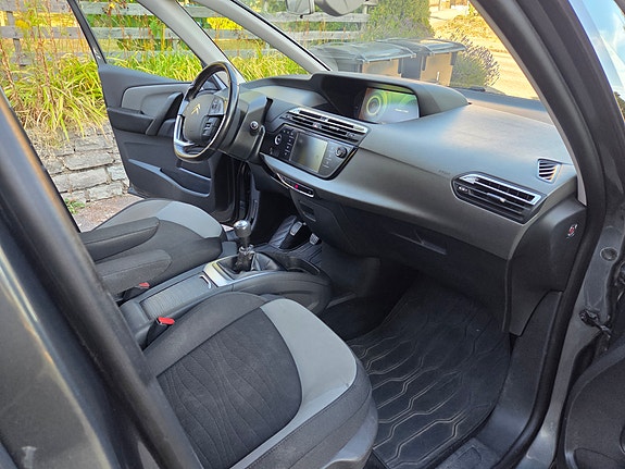 Citroen Grand C4 Picasso 4 of 12