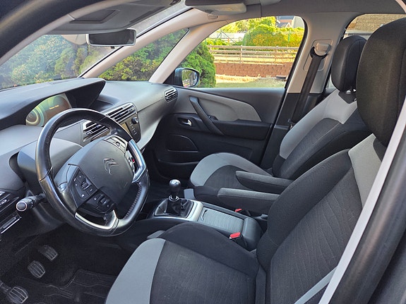 Citroen Grand C4 Picasso 3 of 12