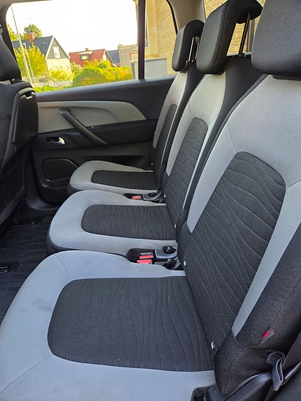 Citroen Grand C4 Picasso 9 of 12