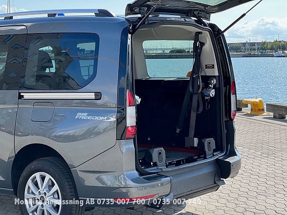 Ford Connect Tourneo 3 of 29