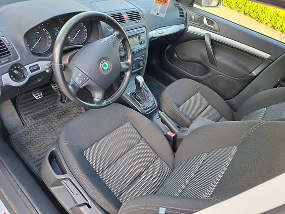 Skoda Octavia Scout 4 of 6