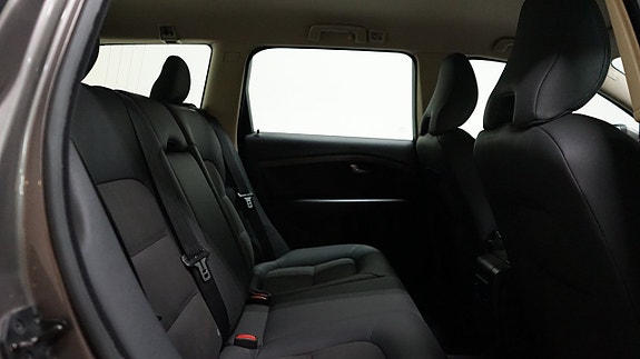 Volvo V70 9 of 15