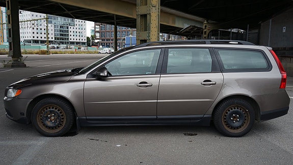 Volvo V70 5 of 15