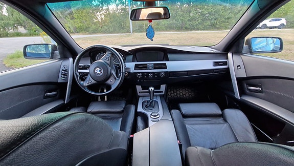 BMW 530i 5 of 9