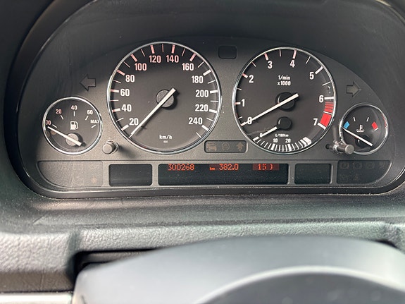 BMW X5 7 of 11